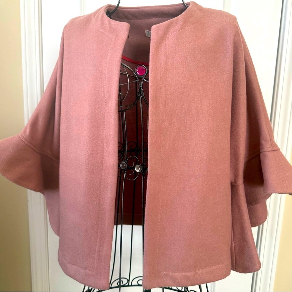 Suzy D London 3/4 Bell Sleeve Coat Made in Italy Mauve Size S / M
NEW